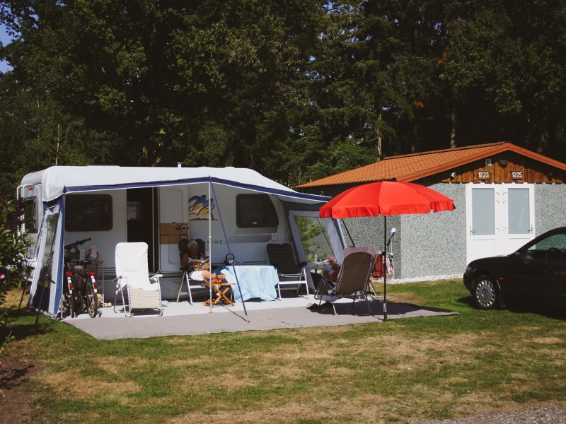 SUPERCOMFORT_KAMPEREN_CARAVAN_AUTO_STEL_RODE_PARASOL-2.jpg